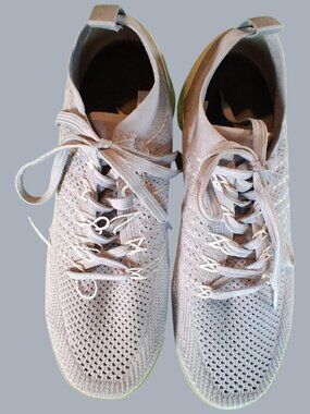 Nike Air VaporMax Flyknit 2 Womens Size 8 Platinum Pink Running Shoes Floral Kni